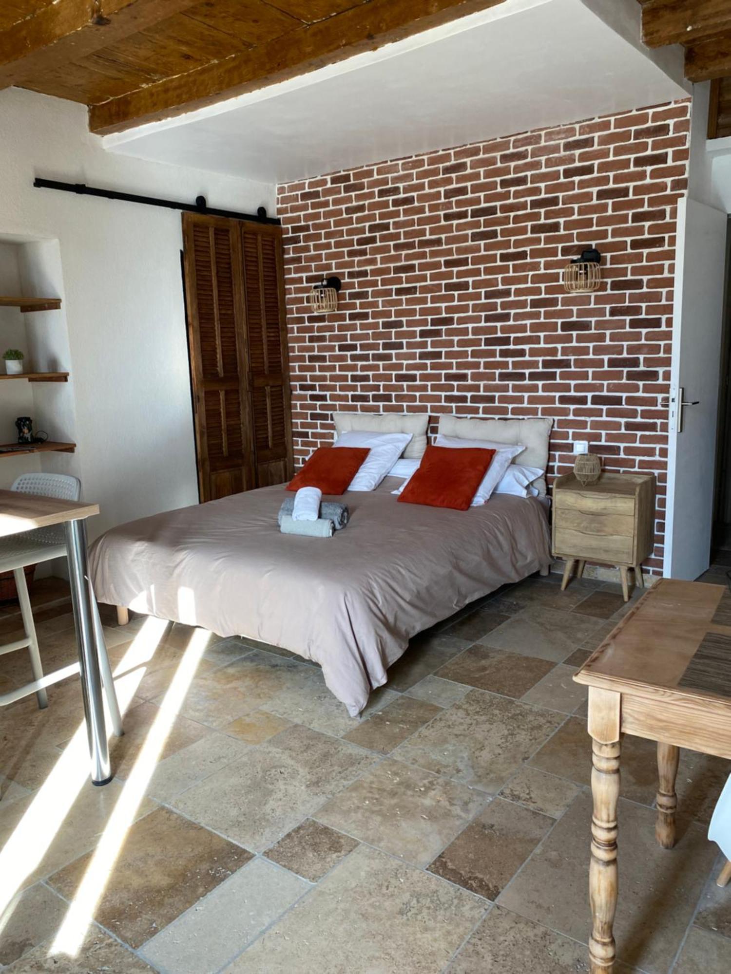 Tres Beau Studio Avec Terrasse 종자 외부 사진